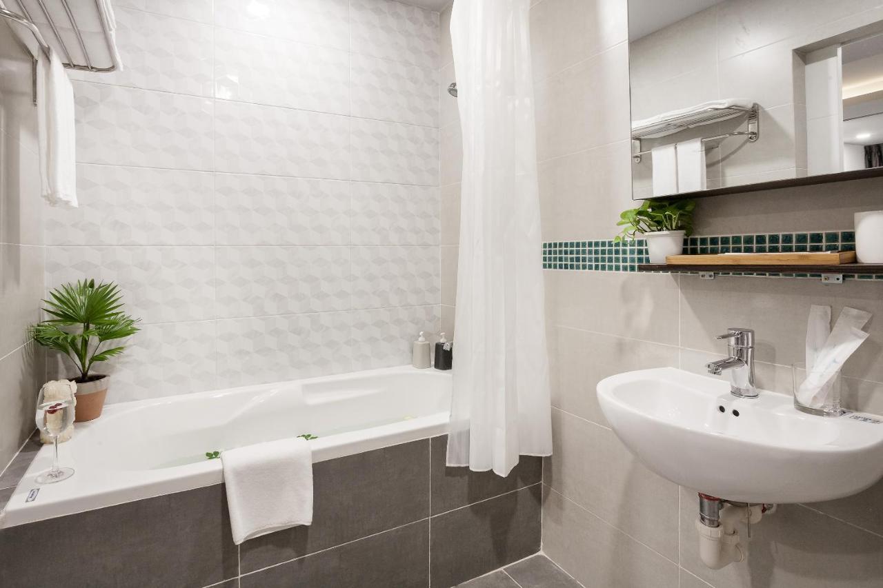 La Regatta Boutique Residences Хошимин Экстерьер фото