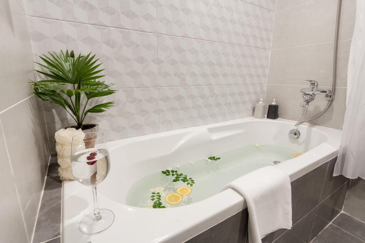 La Regatta Boutique Residences Хошимин Экстерьер фото